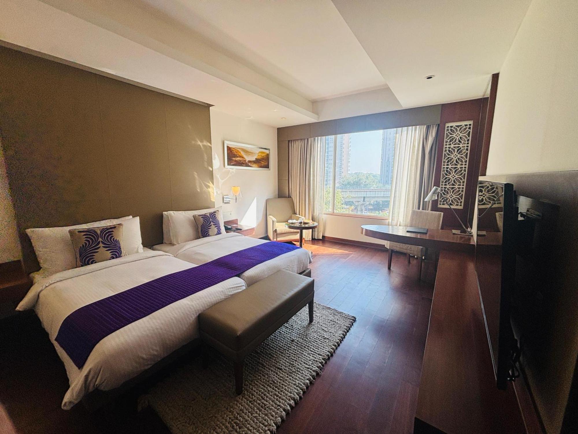 The Anya Hotel-Golf Course Road Ґурґаон Екстер'єр фото