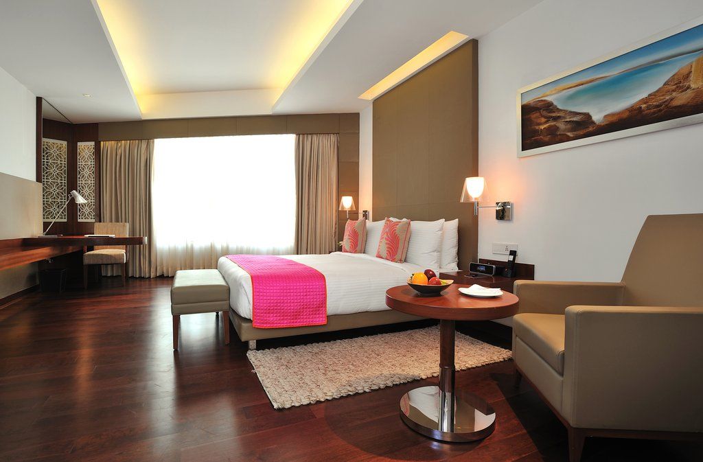 The Anya Hotel-Golf Course Road Ґурґаон Екстер'єр фото